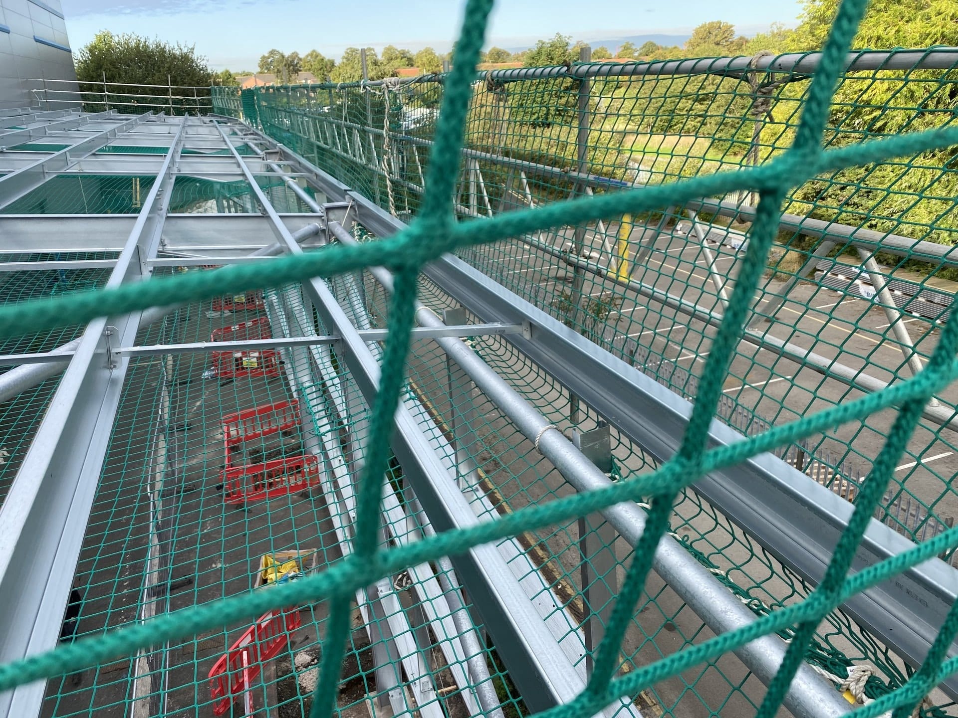 Editorial cover image for article on fall protection during balcony construction on residential blocks